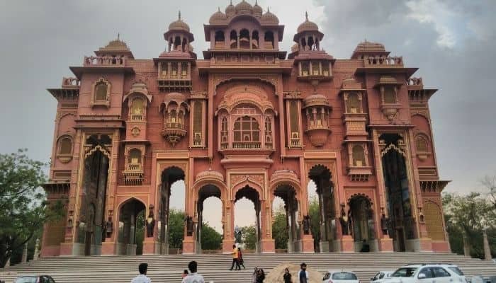 Jawahar Circle Patrika Gate Places To Visit in Jaipur