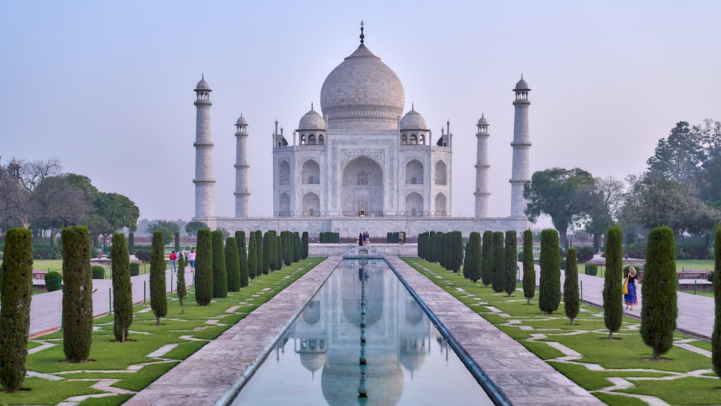 Prince William, Duchess Kate visit the Taj Mahal, sit on the 'Diana bench':  See the pics