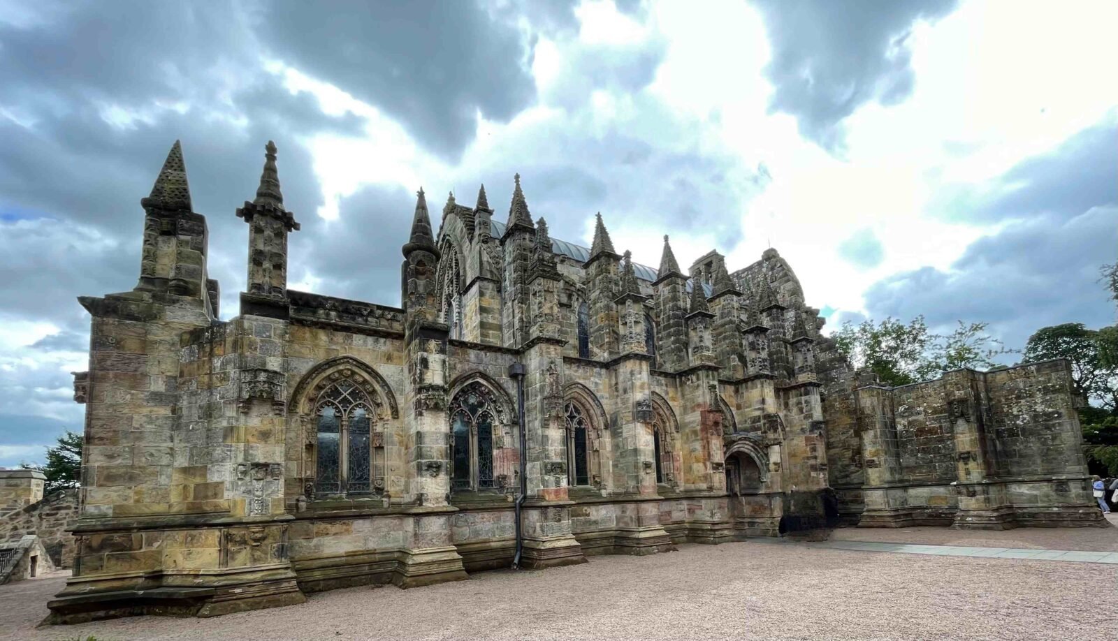 rosslyn chapel scotland travelogue