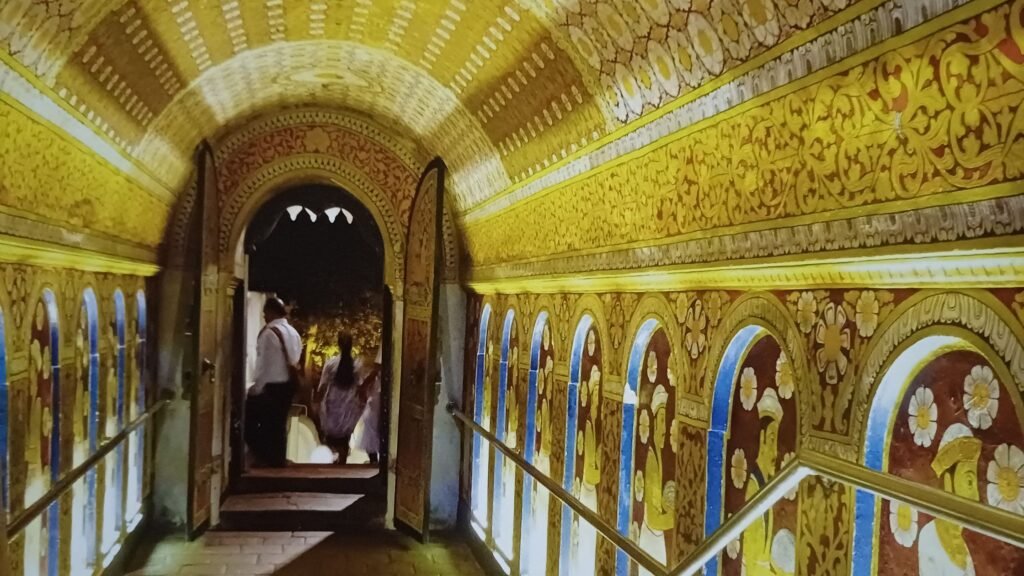 Kandy Sacred Tooth Relic Temple Sri Lanka travelogue