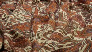 famous things to buy from Kashmir