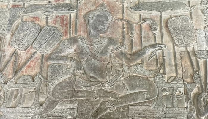 Bas relief - Suryavarman seated