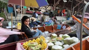 The Tourist and the Vendor