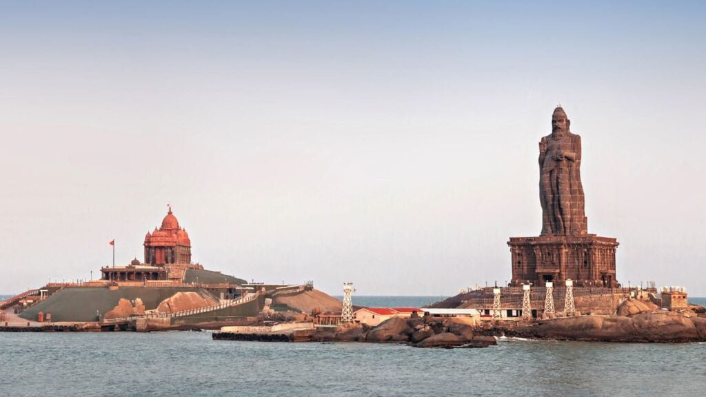 Kanyakumari travel guide Thiruvalluvar Statue