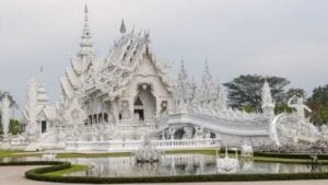 The white temple and the bridge to the gates of heaven