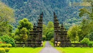 7 Best International Destinations to Literally Visit This Holiday Season