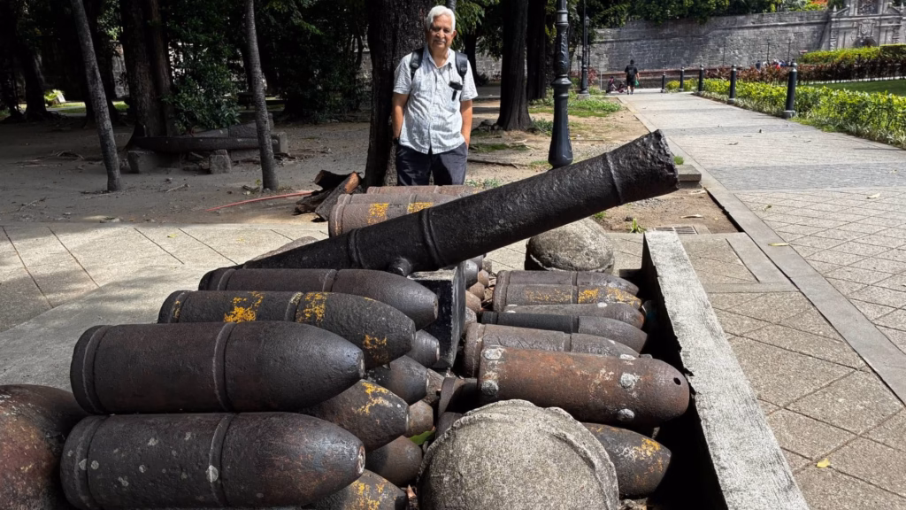 Giant size ammunitions - Echoes of Stones Travelogue